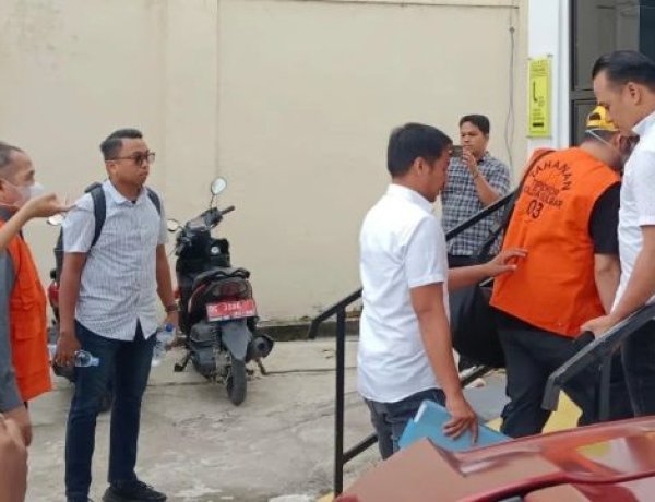 Tiga Tersangka Korupsi Gerbang Mamuju Dilimpahkan ke Kejaksaan